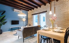 Suites Triana Sevilla Apartments