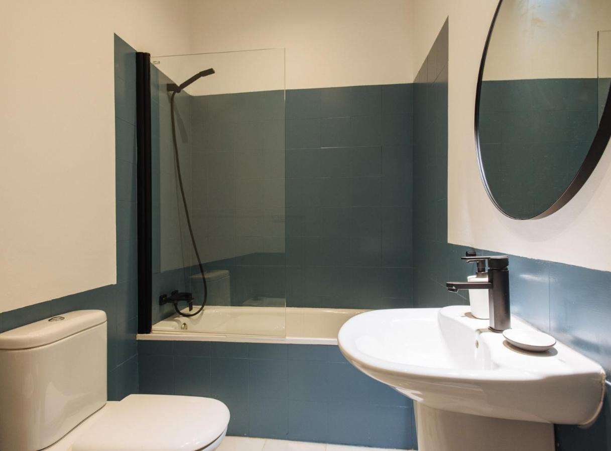 Suites Triana Sevilla Apartments Exterior photo